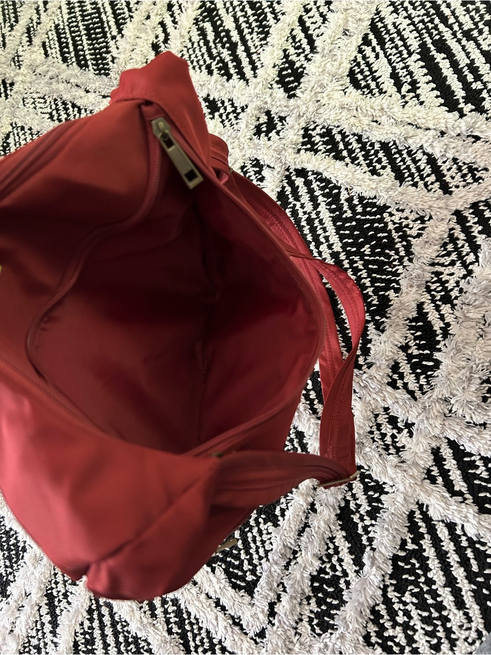 Travelon maroon hobo bag purse with internal rfid protector pocket - Picture 5 of 10